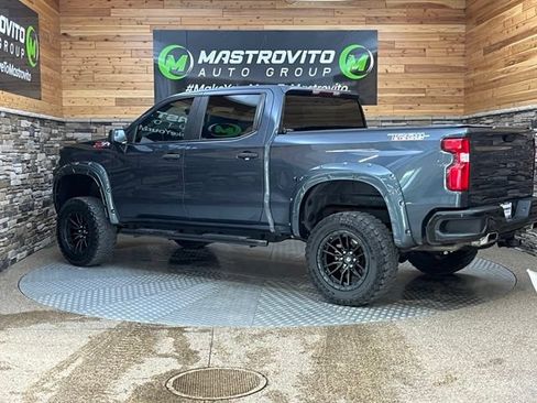 Used 2021 Chevrolet Silverado 1500 Custom Trail Boss w/ LPO, Dark Essentials Package AWD/4WD image 9