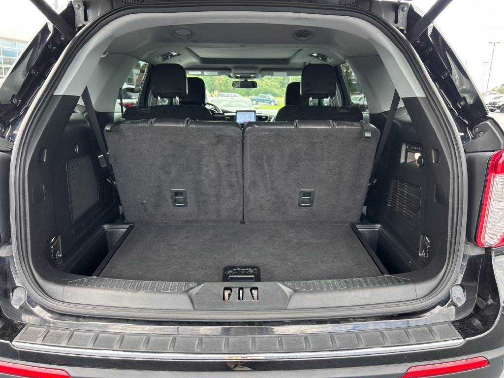 Used 2022 Ford Explorer Limited AWD/4WD image 9