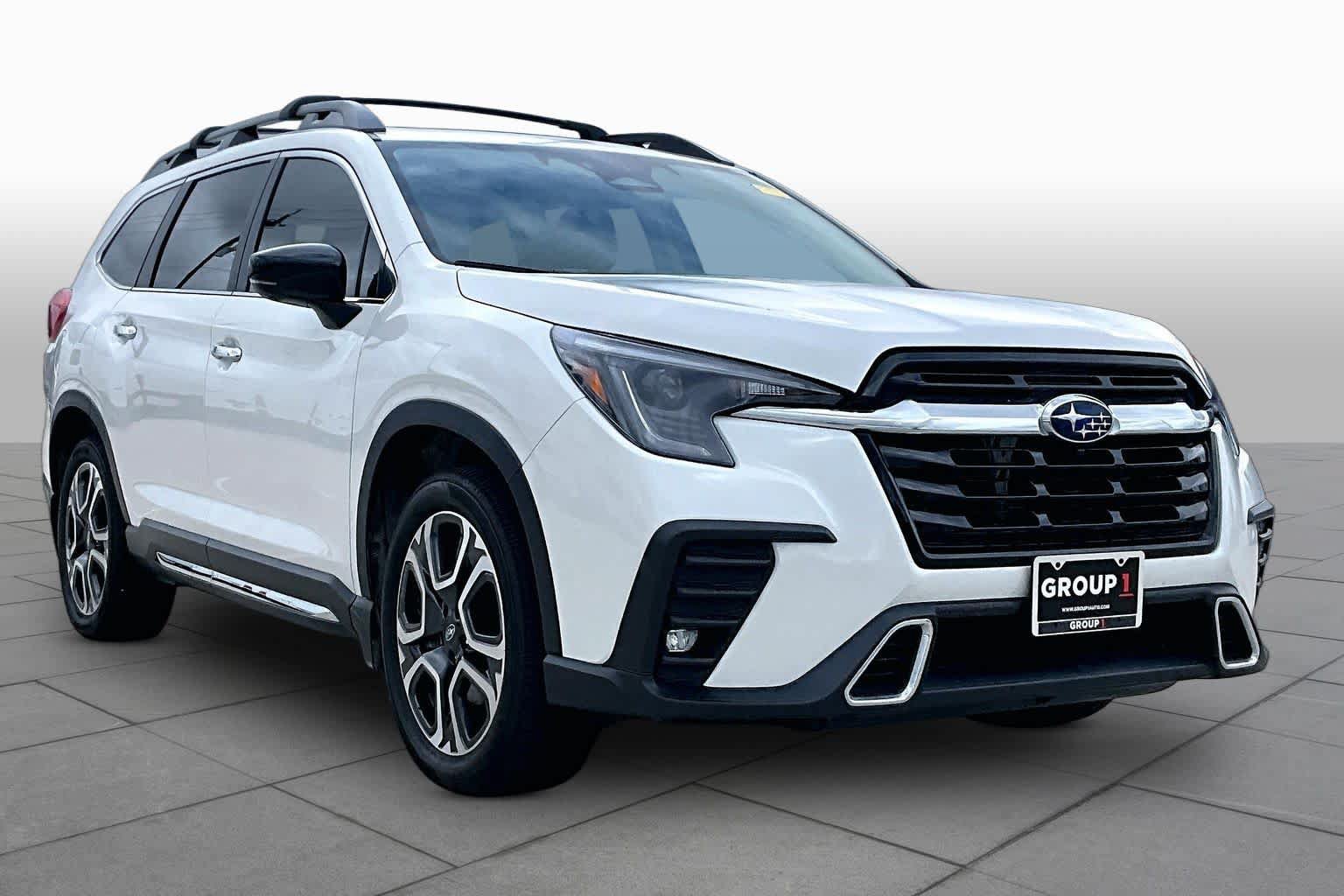 Used 2025 Subaru Ascent Touring w/ Popular Package #1 AWD/4WD image 3