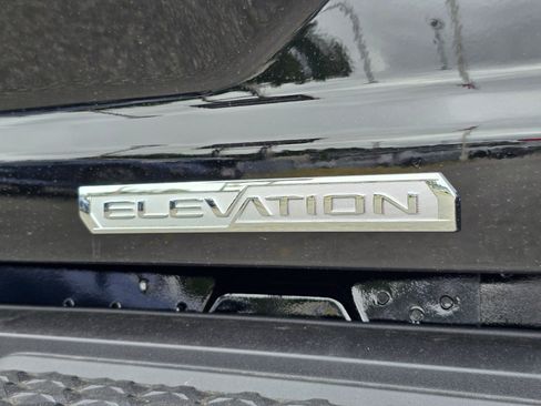New 2025 GMC Canyon Elevation w/ Convenience Package image 14