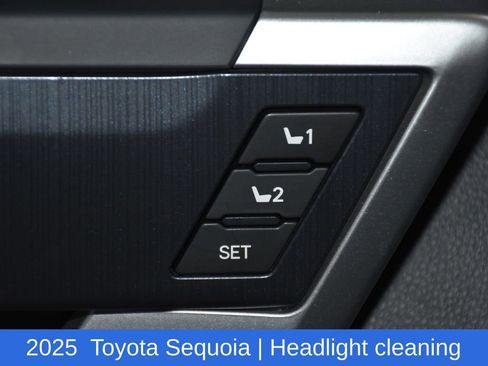 Used 2025 Toyota Sequoia Platinum AWD/4WD image 20