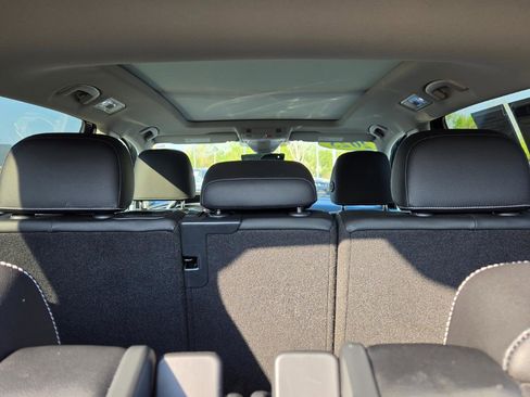 Certified 2023 Volkswagen Tiguan SE w/ Panoramic Sunroof Package image 51