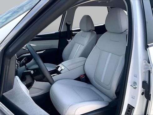 Certified 2025 Hyundai Tucson SEL FWD image 8
