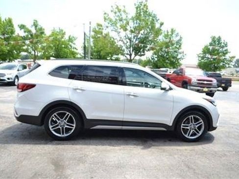 Used 2017 Hyundai Santa Fe Limited w/ Cargo Package AWD/4WD image 5