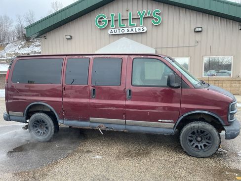 Used 1999 Chevrolet Express 2500 Passenger w/ Preferred Equipment Group image 1