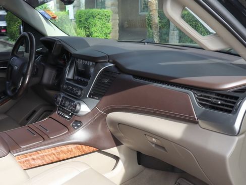 Used 2019 Chevrolet Tahoe Premier AWD/4WD image 53