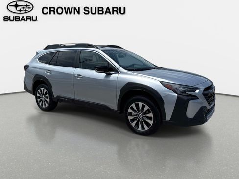 Certified 2025 Subaru Outback Limited AWD/4WD image 2