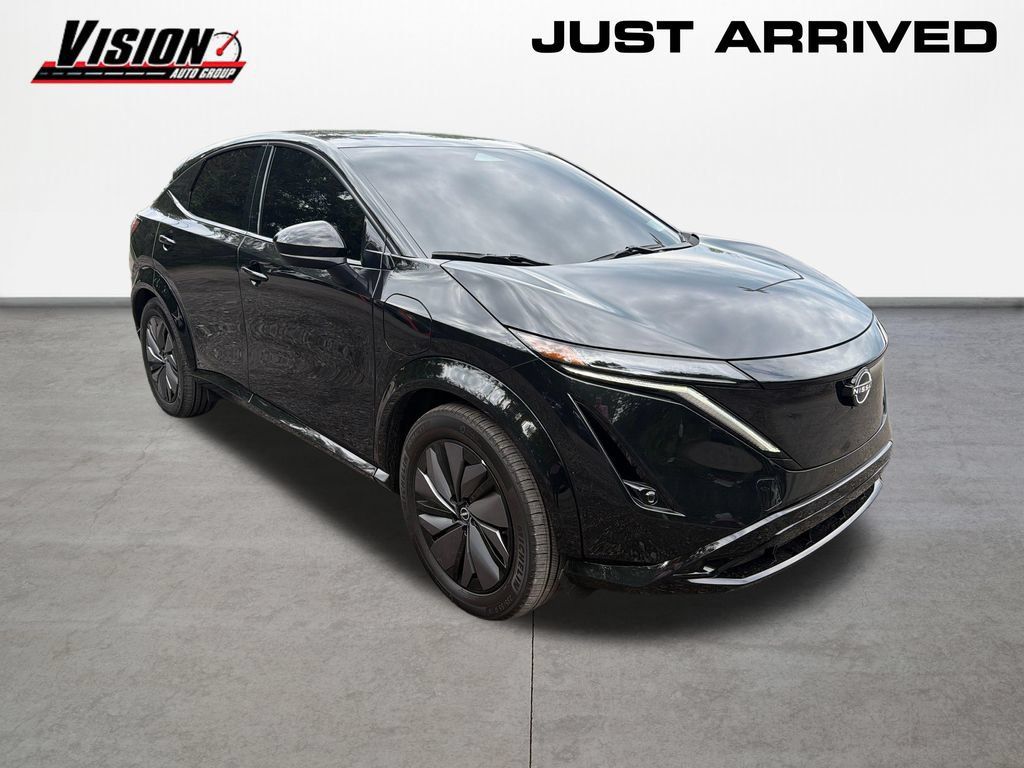 Used 2024 Nissan Ariya AWD image 3