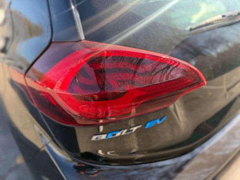 Used 2017 Chevrolet Bolt Premier w/ Driver Confidence II Package image 12