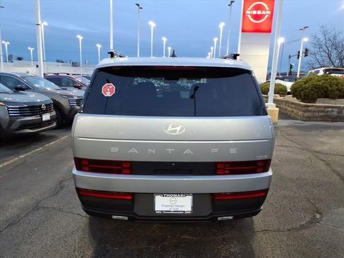 Used 2025 Hyundai Santa Fe SEL image 4