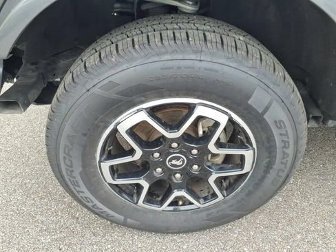 Used 2023 Ford Bronco Outer Banks AWD/4WD image 9