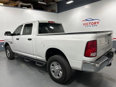 Used 2017 RAM 3500 Tradesman w/ Chrome Appearance Group image 4