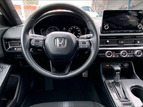 Used 2023 Honda Civic Sport image 6