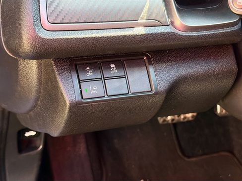 Used 2018 Honda Civic Sport Touring image 10
