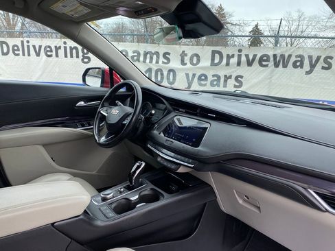 Used 2021 Cadillac XT4 Luxury image 17