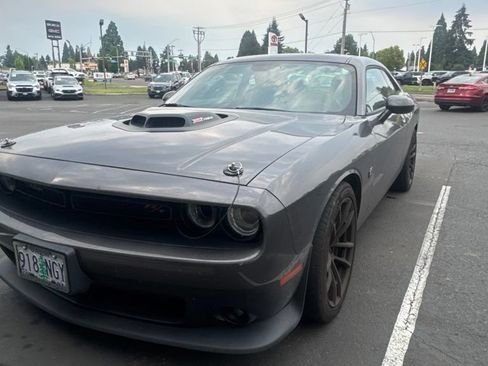 Used 2021 Dodge Challenger R/T Scat Pack w/ Shaker Package RWD image 2