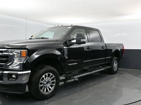 Certified 2020 Ford F350 Lariat w/ Lariat Value Package image 6