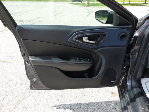 Used 2015 Chrysler 200 S w/ Navigation & Sound Group I FWD image 16