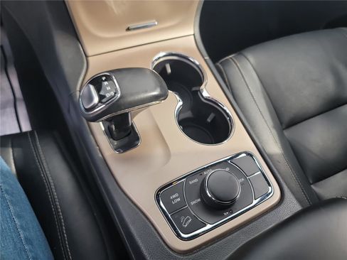 Used 2014 Jeep Grand Cherokee Limited image 21