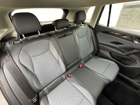 New 2026 Volkswagen Tiguan SE image 24