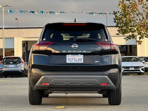 Certified 2023 Nissan Rogue SV image 5