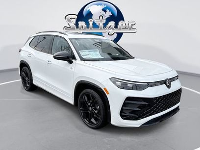 New 2026 Volkswagen Tiguan SE R-Line