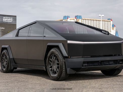 Used 2024 Tesla Cybertruck Cyberbeast AWD/4WD image 12
