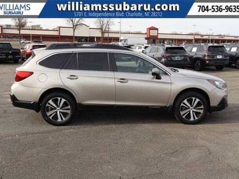 Used 2019 Subaru Outback 2.5i Limited image 9