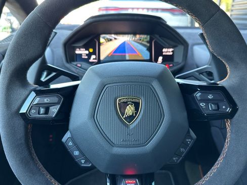 Used 2024 Lamborghini Huracan Sterrato image 28