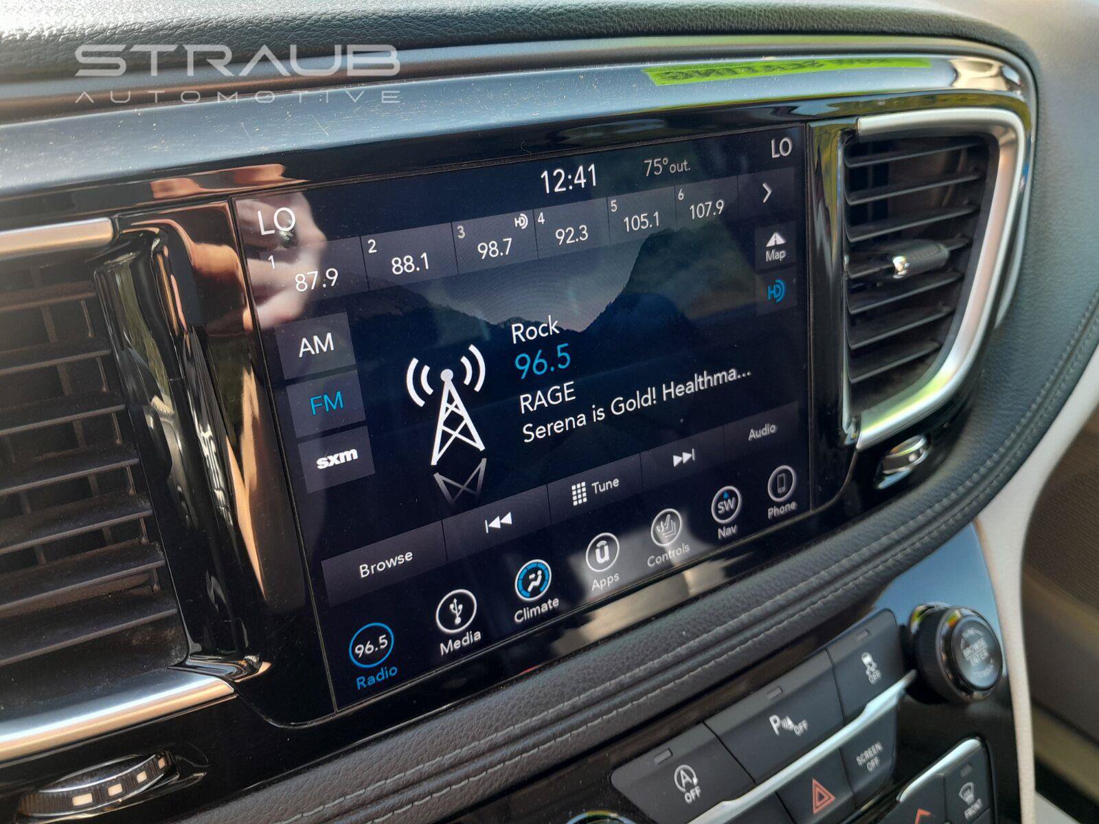 Used 2019 Chrysler Pacifica Limited FWD image 21