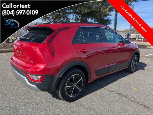 Used 2025 Kia Niro EX image 4