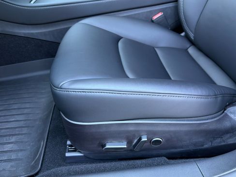 Used 2023 Tesla Model 3 Performance image 14