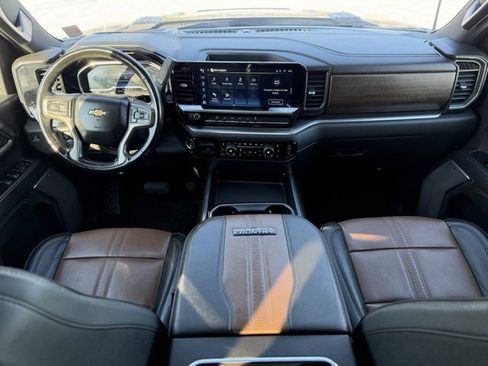 Used 2024 Chevrolet Silverado 3500 High Country image 25