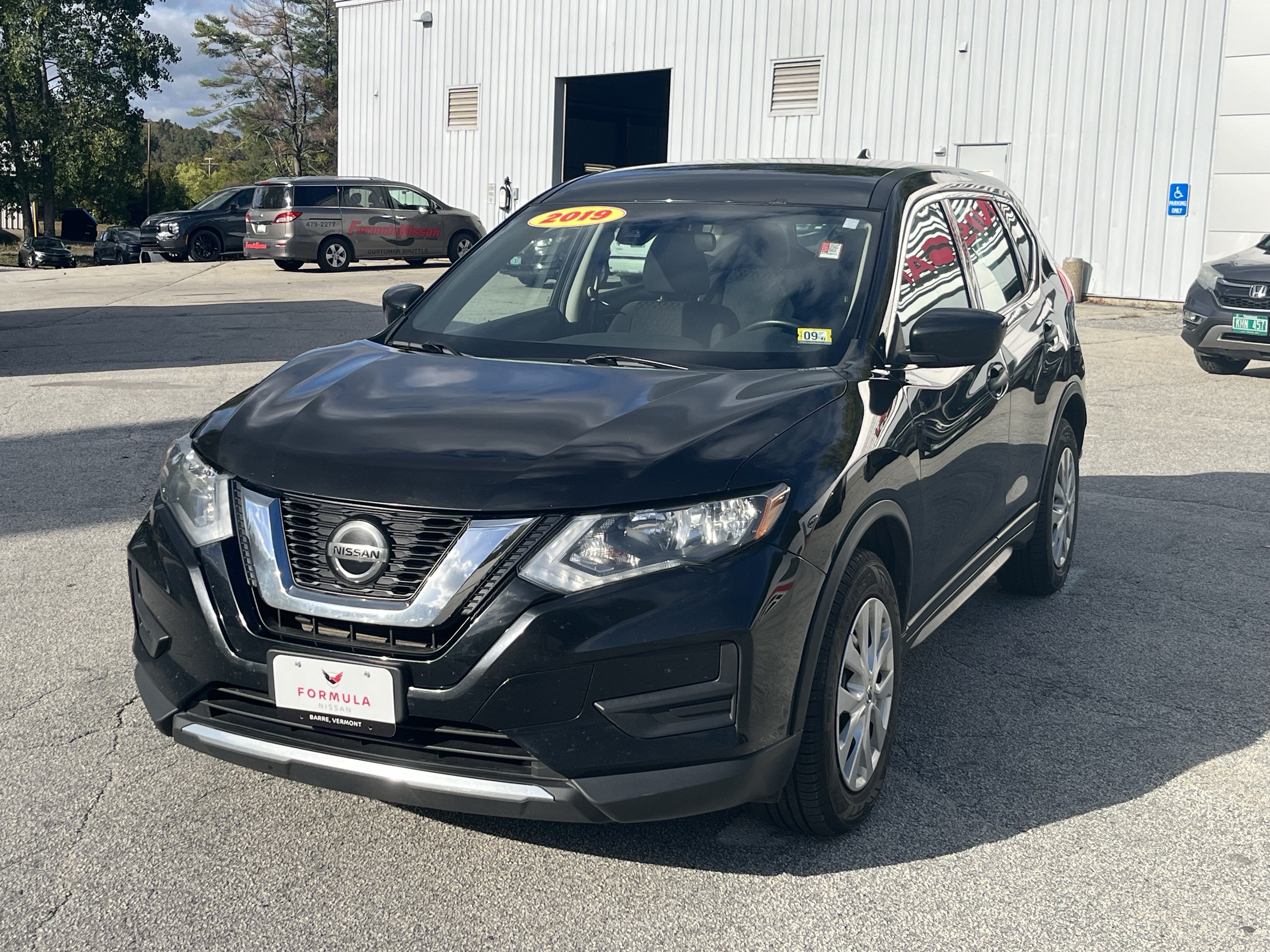 Used 2019 Nissan Rogue S AWD/4WD image 3
