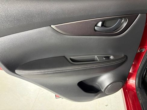 Used 2019 Nissan Rogue Sport S FWD image 36