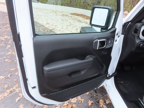 New 2026 Jeep Wrangler Sport S image 20