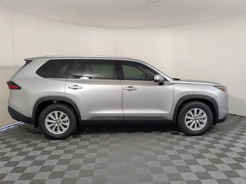 Used 2026 Toyota Grand Highlander XLE image 21