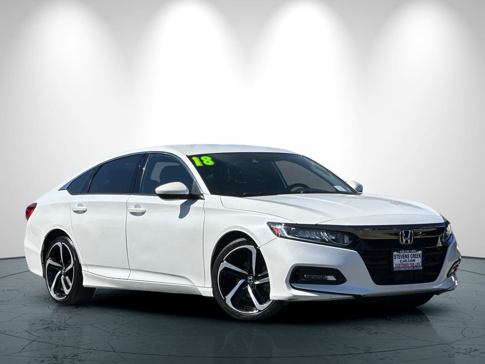 Used 2018 Honda Accord Sport image 2