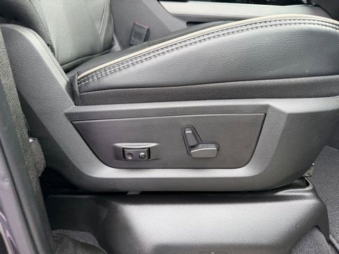 Used 2024 RAM 2500 Laramie w/ Night Edition image 33