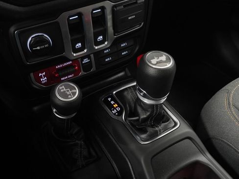 Certified 2026 Jeep Wrangler Sport w/ Convenience Group AWD/4WD image 34