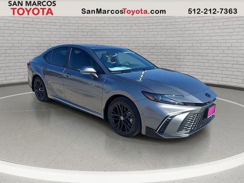 New 2026 Toyota Camry SE image 3
