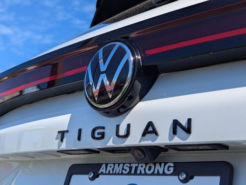 New 2026 Volkswagen Tiguan SE R-Line AWD/4WD image 31