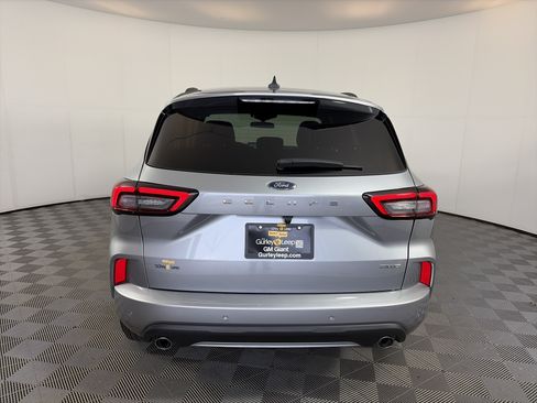 Used 2024 Ford Escape ST-Line w/ Tech Pack #1 AWD/4WD image 9