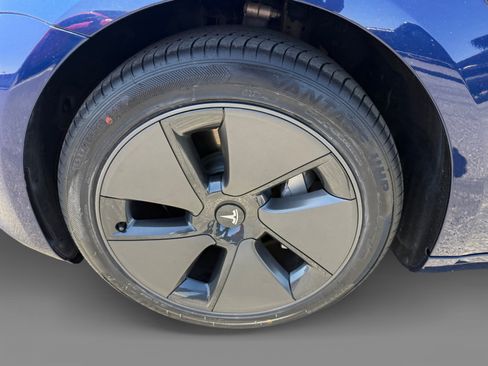 Used 2023 Tesla Model 3 Standard Range RWD image 9