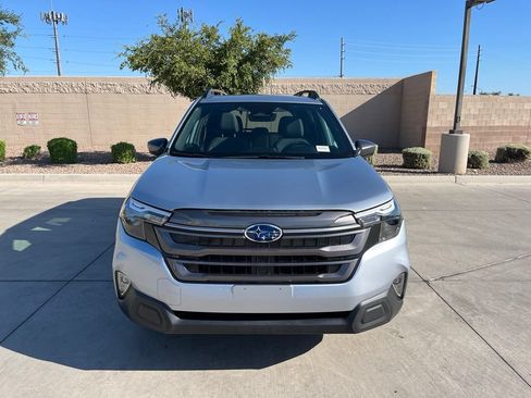 Used 2026 Subaru Forester Premium AWD/4WD image 3