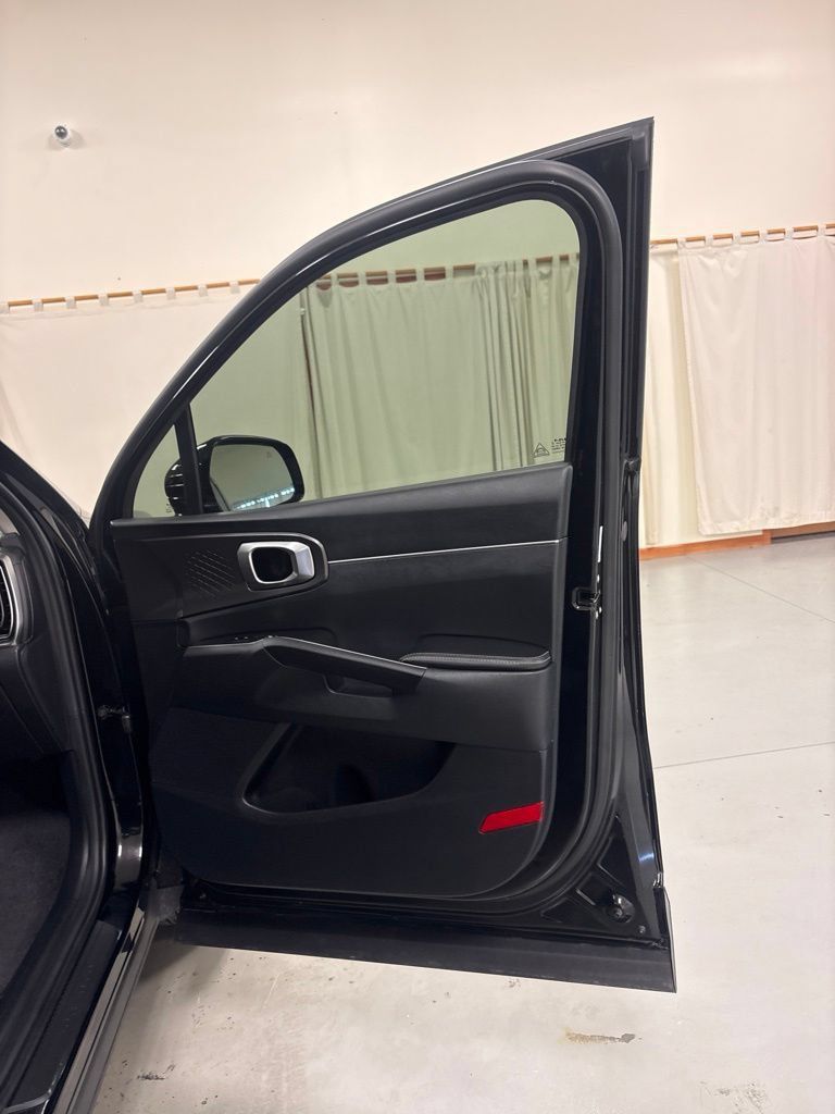 Used 2026 Kia Sorento S FWD image 26