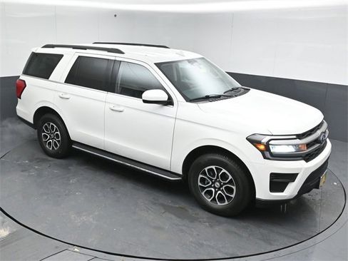 Certified 2023 Ford Expedition XLT image 42