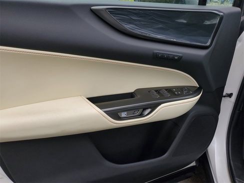 Used 2024 Lexus NX 250 FWD w/ Premium Package image 17