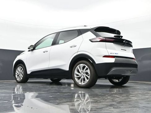 Used 2023 Chevrolet Bolt EUV LT w/ Driver Confidence Package FWD image 40