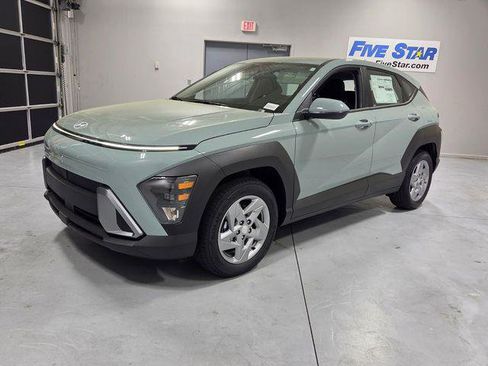 New 2026 Hyundai Kona SE image 3